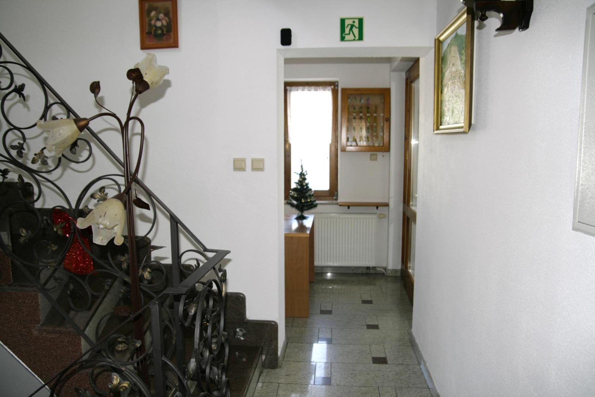 Chata Maniowy Wyspa Ciszy - Agroturystyka, Nieopodal Czorsztyna, Maniowy I Kluszkowce Nad Zalewem Czorsztynskim Екстериор снимка